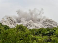 Twin Tower Demolition: કુતુબ મિનારથી પણ ઊંચા Twin Tower તોડી પડાયાં, જીઓટેક્સટાઈલ ફાઈબરમાં પણ પડી ગયા હોલ