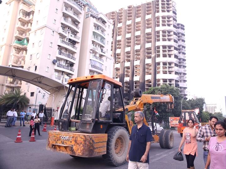 Twin Tower Demolition: Twin Tower બ્લાસ્ટ પર એડવાઇઝરી થઈ જાહેર, નોઇડા ઓથોરિટીએ વૃદ્ધોને આપી આ ખાસ સલાહ Noida Twin Tower Demolition: Noida Authority issues advisory what to do and not to do Twin Tower Demolition: Twin Tower બ્લાસ્ટ પર એડવાઇઝરી થઈ જાહેર, નોઇડા ઓથોરિટીએ વૃદ્ધોને આપી આ ખાસ સલાહ