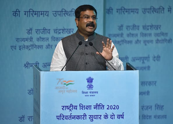 Hollow And Gimmick': Union Education Minister Dharmendra Pradhan Flays  Delhi Education System Amid AAP-BJP Faceoff