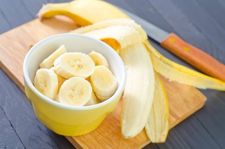 Blood Pressure Control: Along with eating, banana is also useful for health! Know the opinion of experts Blood Pressure Control : ਖਾਣ ਦੇ ਨਾਲ-ਨਾਲ ਸਿਹਤ ਲਈ ਵੀ ਲਾਭਦਾਇਕ ਹੁੰਦੈ ਕੇਲਾ ! ਜਾਣੋ ਮਾਹਿਰਾਂ ਦੀ ਰਾਏ