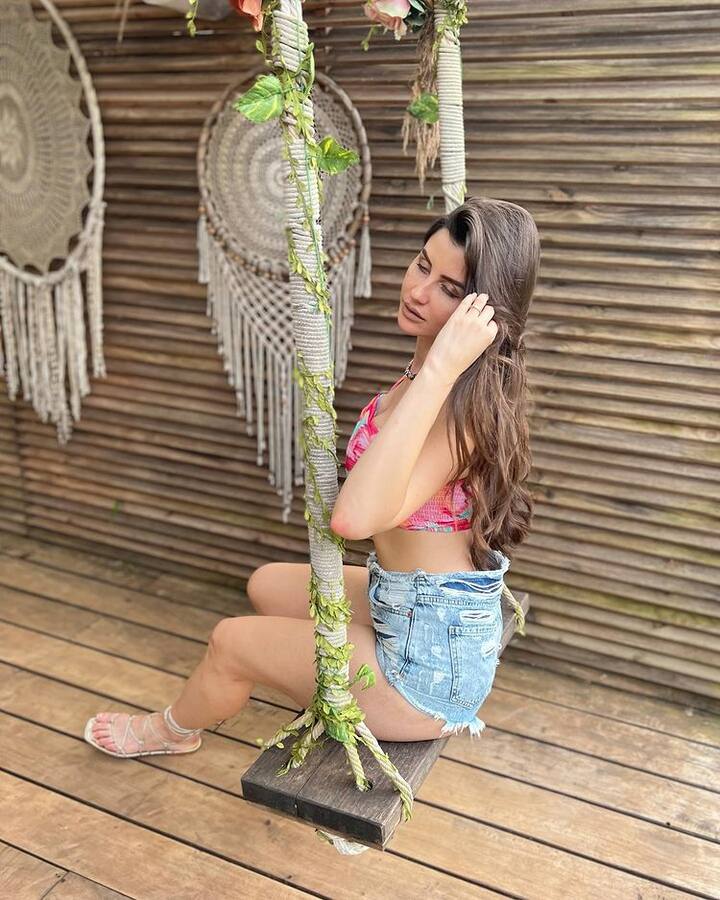 જ્યોર્જિયા એન્ડ્રિયાની ઘણીવાર તેની સોશિયલ પોસ્ટના કારણે ચર્ચામાં રહે છે.