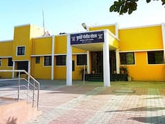 Crime: कुस्तीच्या आखाड्यातचं भिडले दोन गट; मध्यस्थी करण्यासाठी आलेल्या पोलिसांनाही...