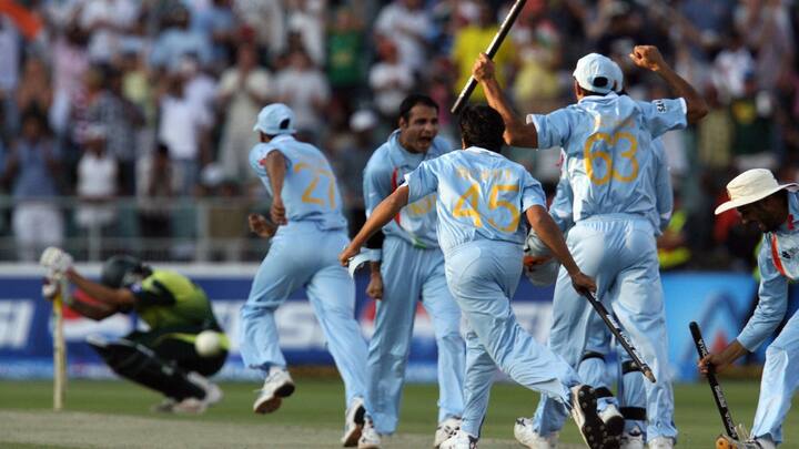 IND vs PAK T20I: অতীতে মোট নয়বার টি-টোয়েন্টি ফর্ম্যাটে একে অপরের মুখোমুখি হয়েছে ভারত ও পাকিস্তান। ২০০৭ সালের বিশ্বকাপে প্রথমবার দুই দল একে অপরের মুখোমুখি হয়েছিল।