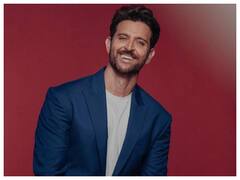 Hrithik Roshan Touches Fan's Feet At An Event, Netizens Call Him Humble