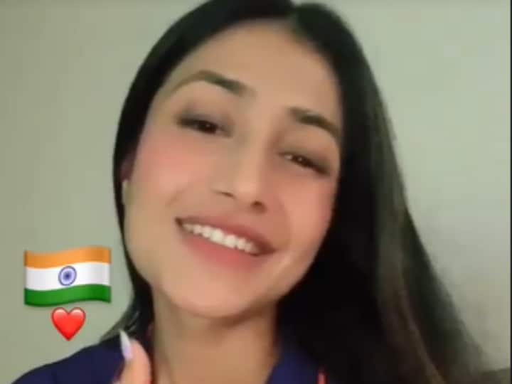 India Vs Pakistan:  Kartik Aaryan and many Bollywood stars cheer for Team India बॉलीवुड स्टार्स में दिखा IND vs PAK क्रिकेट का क्रेज, धनश्री और कार्तिक आर्यन ने किया टीम इंडिया को चीयर
