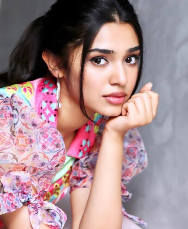 దీంతో ఈ టీనేజ్ బ్యూటీకి వరుస అవకాశాలు వస్తున్నాయి.(Photo Courtesy: Krithi Shetty Instagram)