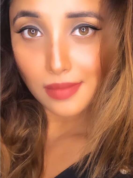 सागर जैसी आखों वाली इस हसीना को पहचानते हैं क्या ?