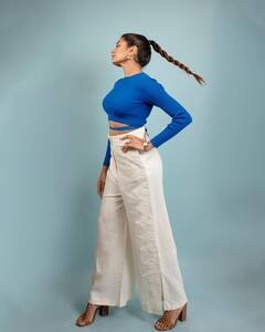 Aditi Shankar : ஹே ஹே பெண்ணே! நீல நிற உடையில் நடிகை அதிதி ஷங்கரின் லேட்டஸ்ட் புகைப்படங்கள் !