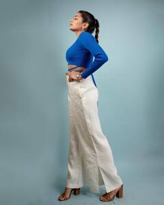 Aditi Shankar : ஹே ஹே பெண்ணே! நீல நிற உடையில் நடிகை அதிதி ஷங்கரின் லேட்டஸ்ட் புகைப்படங்கள் !