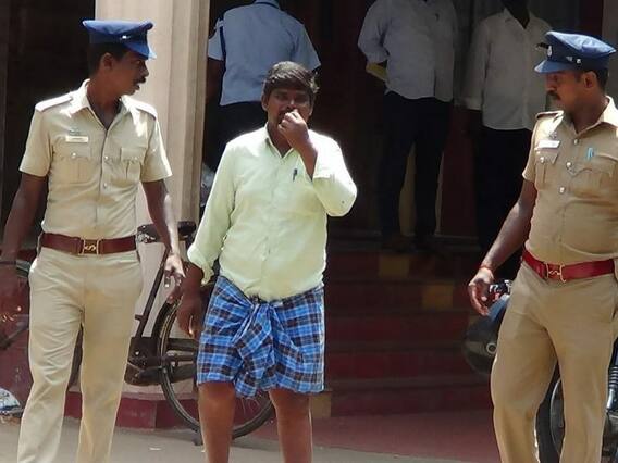 Crime: குளித்தலையில் மனைவியை கொலை செய்து தப்பிய கணவர் நீதிமன்றத்தில் சரண் Crime: குளித்தலையில் மனைவியை கொலை செய்து தப்பிய கணவர் நீதிமன்றத்தில் சரண்
