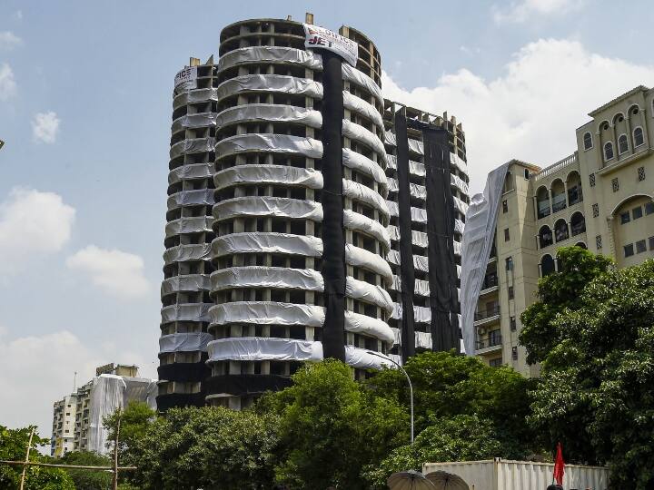 Noida Twin Tower Demolition Instructions given before demolition and Police alert about keep Take special care these things Noida Twin Tower Demolition: सावधान! ट्विन टावर गिराने से पहले दी गई हिदायत, इन बातों का रखें खास ख्याल