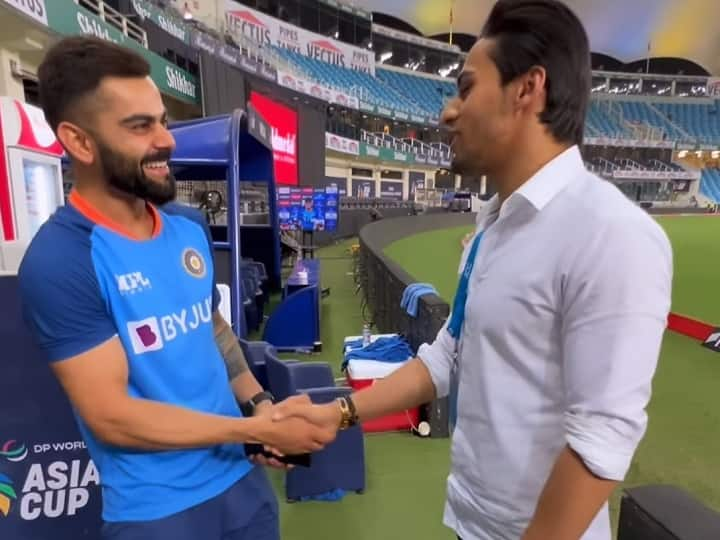 Maro mujhe maro Guy Momin Saqib meet Virat Kohli and Hardik Pandya Watch: विराट कोहली से मिले 'मारो मुझे मारो' मीम वाले मोमिन साकिब, पंजाबी में हुई मजेदार बातचीत