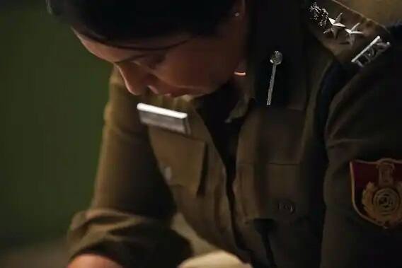 એક્ટ્રેસનુ માનવુ છે કે, નફરતથી તમે પોતાની ઉર્જાને ખોટી દિશામાં બરબાદ કરો છો, જ્યારે તે ઉર્જાને કોઇ સારા અને ક્રિએટિવ કામમાં લગાવી શકો છો.