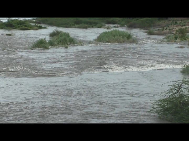 அமராவதி அணையில் இருந்து அதிகப்படியான தண்ணீர் திறப்பு