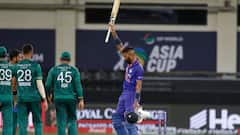 IND vs PAK T20I: মাঠে দুরন্ত জয় ভারতের, সোশ্যাল মিডিয়ায় রাজ হার্দিক-ভুবির