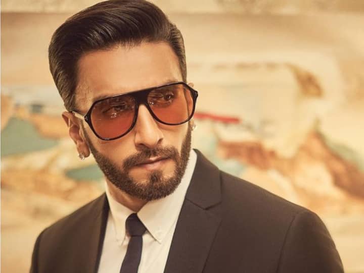 Ranveer singh Photoshoot case Mumbai Police Questioned actor for two hours ann Photoshoot Case: मुंबई पुलिस ने रणवीर सिंह से की दो घंटे तक पूछताछ, इन सवालों से हुआ एक्टर का सामना