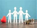 Health Insurance Plan: अपने परिवार के लिए ऐसे चुनें बेस्ट हेल्थ इंश्योरेंस, इन बातों का रखें विशेष ध्यान