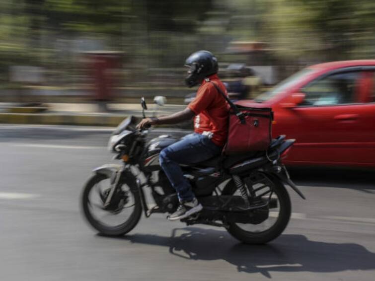 Zomato pilot tests grocery service Blinkit on its main app ten minutes delivery 10 நிமிடத்தில் சாப்பாடு டெலிவரி! டெல்லியில் சோதனை செய்த சொமேட்டோ! விரைவில் எல்லா ஏரியாவிலும்!!