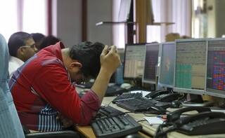 Stock Market Closing: અંબાણીની AGM પણ ન પૂરી શકી શેરબજારમાં પ્રાણ, સપ્તાહના પ્રથમ દિવસે 861 પોઇન્ટના કડાકા સાથે રહ્યું બંધ