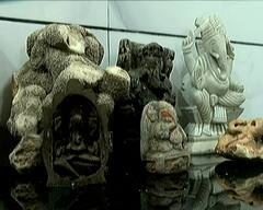 Ganesh Chaturthi 2022: રાજકોટના એન્ટિક વસ્તુના શોખીન આ વ્યક્તિ પાસે છે ગણેશજીની 60 વર્ષથી લઈ અને 2000 વર્ષ જૂની મૂર્તિઓ, જુઓ તસવીરો