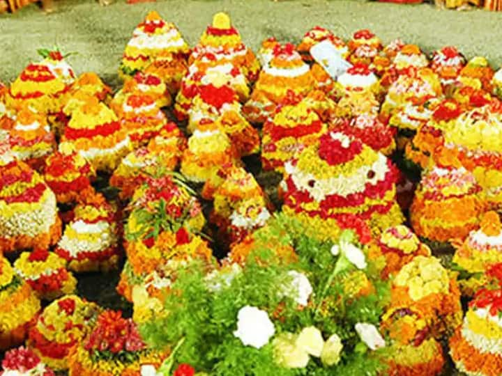 బతుకమ్మ చీరల పంపిణీ సందడి | Bathukamma Sarees Expo 2020 Photo Gallery -  Sakshi