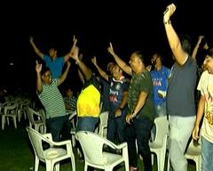 IND v PAK: પાકિસ્તાનને 5 વિકેટથી હાર આપતાં જ અમદાવાદ, સુરતથી લઈ લંડન, દુબઈમાં ફેંસ નાચી ઉઠ્યા, જુઓ તસવીરો