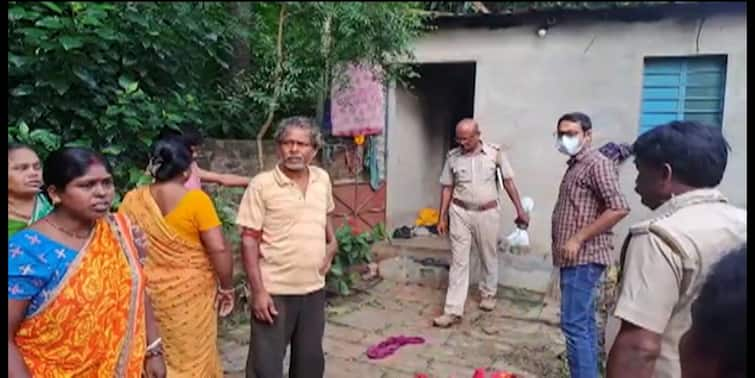 Nadia News Son detained by Police due to Father Murder Case Nadia News: ছেলের হাতে খুন বাবা, স্বামীকে বাঁচাতে গিয়ে ধারালো অস্ত্রের আঘাতে আহত মা