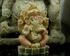 Ganesh Chaturthi 2022: રાજકોટના એન્ટિક વસ્તુના શોખીન આ વ્યક્તિ પાસે છે ગણેશજીની 60 વર્ષથી લઈ અને 2000 વર્ષ જૂની મૂર્તિઓ, જુઓ તસવીરો