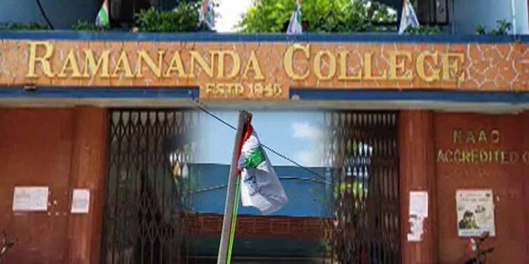 On the foundation day of Trinamool Chhatra Parishad, the principal hoisted the flag at the college gate, controversy over video Bankura News: TMCP-র প্রতিষ্ঠা দিবসে কলেজের গেটে পতাকা তুললেন অধ্যক্ষা, সরব বিজেপি