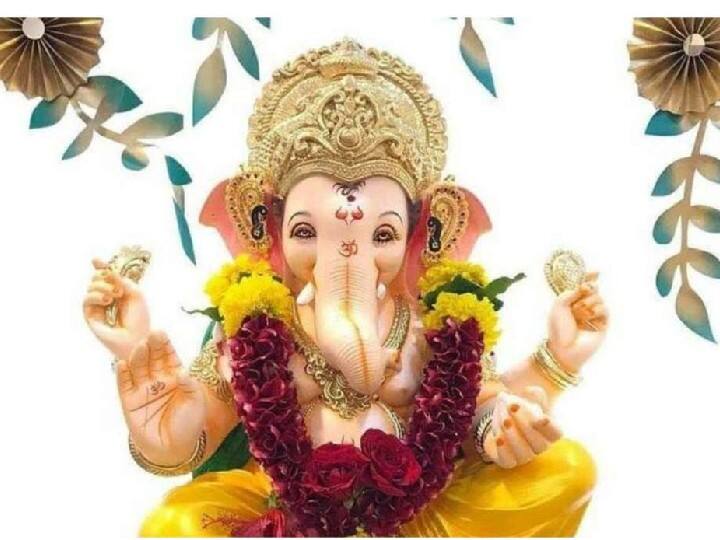 भाद्रपद माह के शुक्ल पक्ष की चतुर्थी तिथि को भगवान गणेश के जन्मोत्सव के रूप में मनाया जाता है. इस दिन घर-घर में बप्पा विराजमान होते हैं. 31 अगस्त 2022 को गणेश चतुर्थी पर गजानन का आगमन होगा,वहीं 9 सितंबर 2022 को अनंत चतुर्दर्शी पर गौरी पुत्र गणेश का विसर्जन किया जाएगा. इस दिन बप्पा अपने लोक वापस लौट जाते हैं.