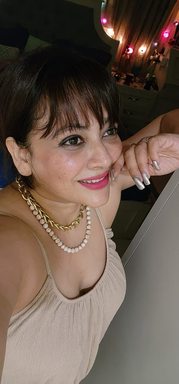 আজ জন্মদিন বাংলা চলচ্চিত্রের জনপ্রিয় অভিনেত্রী শ্রীলেখা মিত্রর। ধারাবাহিক 'বালিকার প্রেম'-এর সঙ্গে অভিনয়ে হাতেখড়ি শ্রীলেখার।