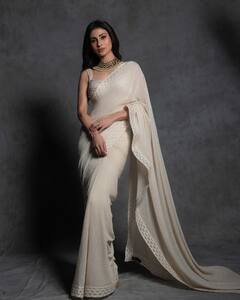 Mouni Roy Photos: బ్రహ్మాస్త్ర విలన్ ఎంత అందంగా ఉందో!