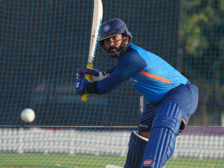 यावेळी दिनेश कार्तिकच्या जागी ऋषभ पंत याला संधी मिळू शकते.