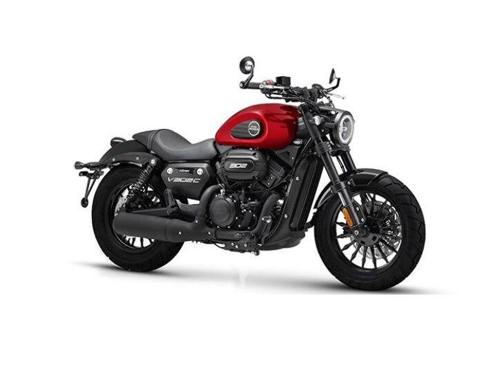 Keeway  V320c ही एक परवडणारी V-ट्विन क्रूझर बाईक आहे. मात्र या किमतीच्या श्रेणीमध्ये, रॉयल एनफील्ड इंटरसेप्टर 650 हा ट्वीन-सिलेंडर सेट-अपसह आणखी एक मजबूत दावेदार आहे. रॉयल एनफील्ड इंटरसेप्टर 650 फक्त जास्त पॉवर जनरेट करत नाही तर ही बाईक व्हॅल्यू फॉर मनी आहे.