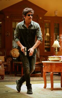 Nagarjuna's The Ghost Movie Stills : స్టైలిష్ కింగ్ గురూ - 'ది ఘోస్ట్'లో నాగార్జున లేటెస్ట్ స్టిల్స్ చూశారా? 