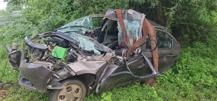 Kutch Accident : Four family died in accident on Nakhatrana highway Kutch Accident : નખત્રાણા પાસે ટ્રક પાછળ કાર ઘૂસી જતાં એક જ પરિવારના 4ના મોત
