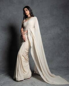 Mouni Roy Photos: బ్రహ్మాస్త్ర విలన్ ఎంత అందంగా ఉందో!