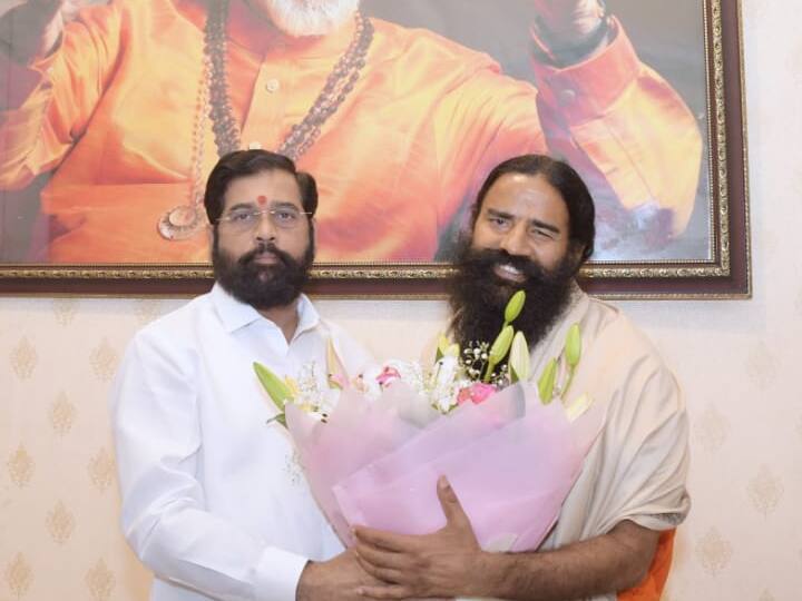 याशिवाय योगगुरू रामदेव बाबा यांनी एकनाथ शिंदे यांची बाळासाहेब ठाकरे यांचे राष्ट्रीय वारसदार अशी वर्णी लावल्याने हा वाद आणखी वाढण्याची शक्यता आहे.