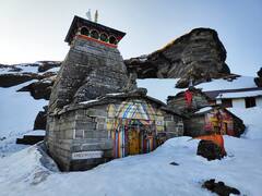 Tungnath Temple: पर्वतों की गोद में बसा उत्तराखंड का वो मंदिर जहां शांति और सुकून के साथ मिलेगा बर्फबारी का मजा