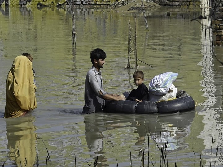 Devastating Videos Surface Twitter Floods wreak havoc across Pakistan death toll 1100 monsoon rain Ahsan Iqbal Pakistan Floods: Videos Capture Trail Of Destruction Across The Country, Death Toll Over 1100