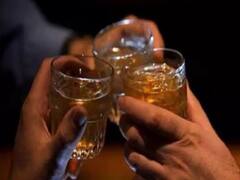 Aurangabad: ढाब्यावर दारू पिण्यासाठी बसणं पडलं महागात, न्यायालयाने थेट सुनावली कारवासाची शिक्षा