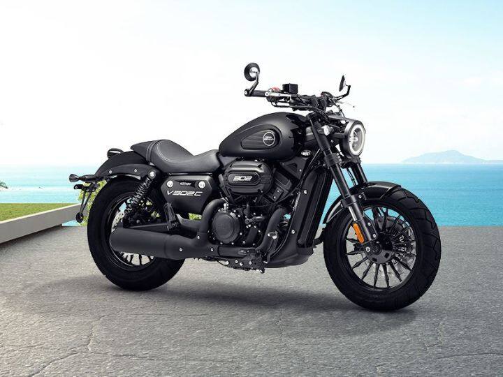 या बाईकला स्लिपर क्लचसह 6-स्पीड गिअरबॉक्स देण्यात आला आहे. Kiway V320c तिच्या किंमत आणि फीचर्समुळे भारतातील सर्वात स्वस्त V-ट्विन सिलेंडर बाईक्सच्या यादीत सामील झाली आहे.