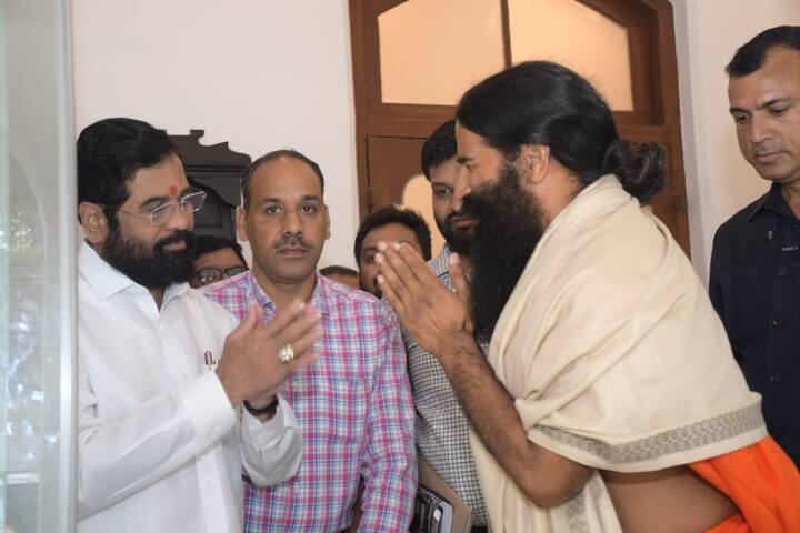 एकीकडे राज्यात आधीच खरी शिवसेना कोण? शिवसेनेचे निवडणूक चिन्ह धनुष्यबाणावर प्रतिदावे सुरू आहेत.