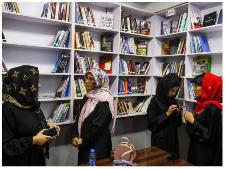 Afghanistan Women Activist opened a library in Kabul for Women Talibani Law for Women: तालिबान ने रोका स्कूल का रास्ता, तो अफगानी महिलाओं ने निकाला ये जुगाड़