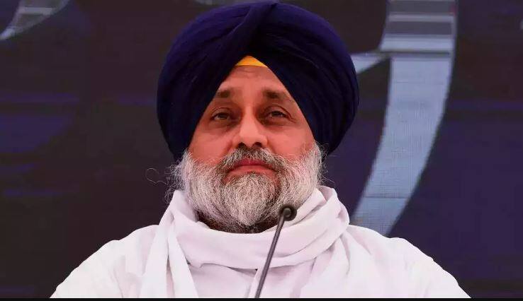 Sukhbir Singh Badal appeared at the Civil Court Zira today, the case of Road jam the National Highway in 2017 ਸੁਖਬੀਰ ਬਾਦਲ ਨੇ ਭੁਗਤੀ ਜ਼ੀਰਾ ਅਦਾਲਤ 'ਚ ਪੇਸ਼ੀ, 2017 'ਚ ਕੀਤਾ ਸੀ ਨੈਸ਼ਨਲ ਹਾਈਵੇ ਜਾਮ