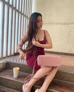 Urusa Javed: उर्फी जावेदी की बहन उरूसा जावेद ने सोशल मीडिया पर ढाया कहर, सामने आई ऐसी तस्वीरें