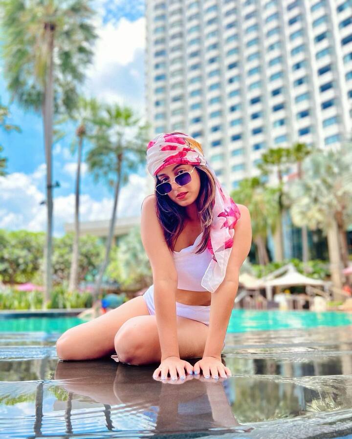 टीव्ही अभिनेत्री सृष्टी रोड तिच्या शोमध्ये अतिशय साध्या लूकमध्ये दिसली आहे. (फोटो सौजन्य :srishtyrode24/इंस्टाग्राम)