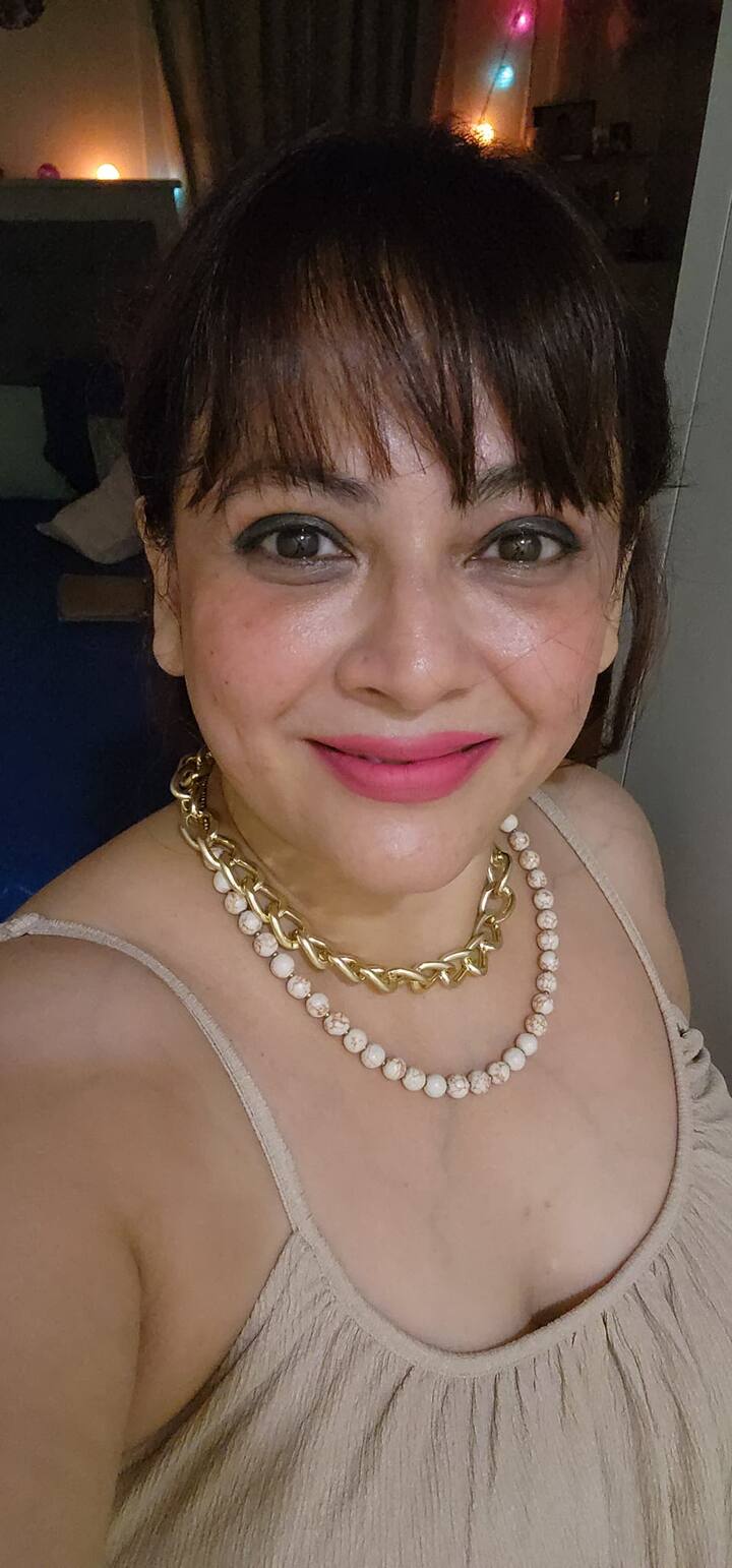 একলা চল, আশ্চর্য প্রদীপ, হাউজফুল, হ্যালো কলকাতার মত একাধিক হিট ছবি রয়েছে তাঁর ঝুলিতে।