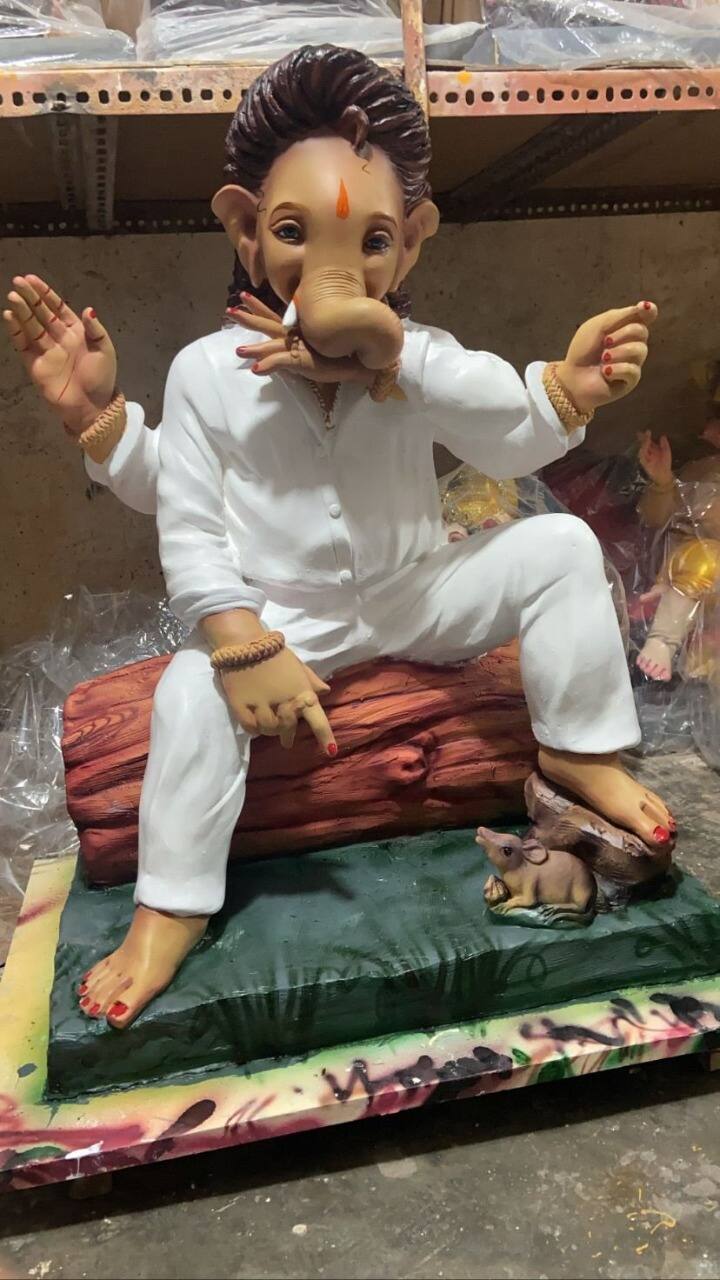 This is the Pushpa avtaar of Lord Ganesha. With Ganesh Chaturthi around the corner, people look to the festival with much excitement every year and celebrate the 10-day-long festival by bringing the Bappa idol home. (Image: ABP News)