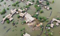 Pakistan Floods: সলিল সমাধি ১১০০ মানুষের, ৭ লক্ষ ২৭ হাজার গবাদি পশুর মৃত্যু, বন্যা বিপর্যয়ে খাদ্যসঙ্কট পাকিস্তানে